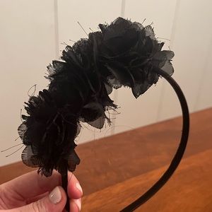 One sided floral headband - black
